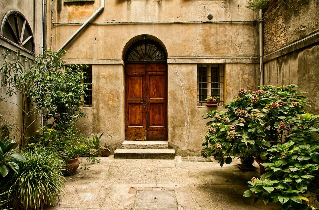 Casa Malichi - Retro Apartment - Centro Storico Perugia Exterior photo